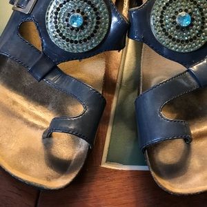 Euro Wellness unique footbed sandals